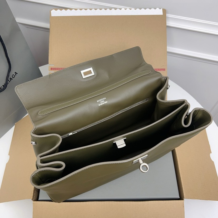 Balenciaga rodeo medium bag