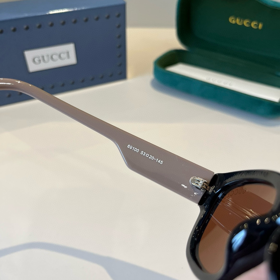 Gucci Round Frame Sunglasses