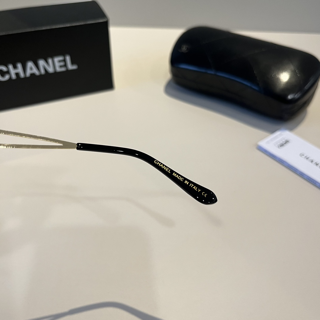 Chanel round frame sunglasses
