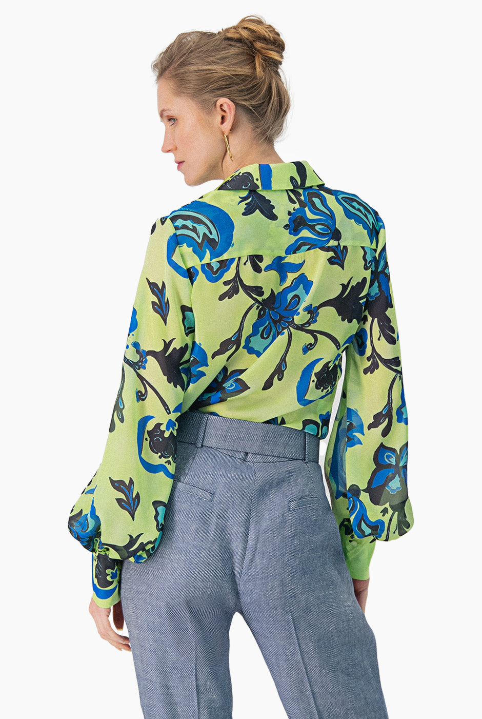Blusa estampada recta y manga larga