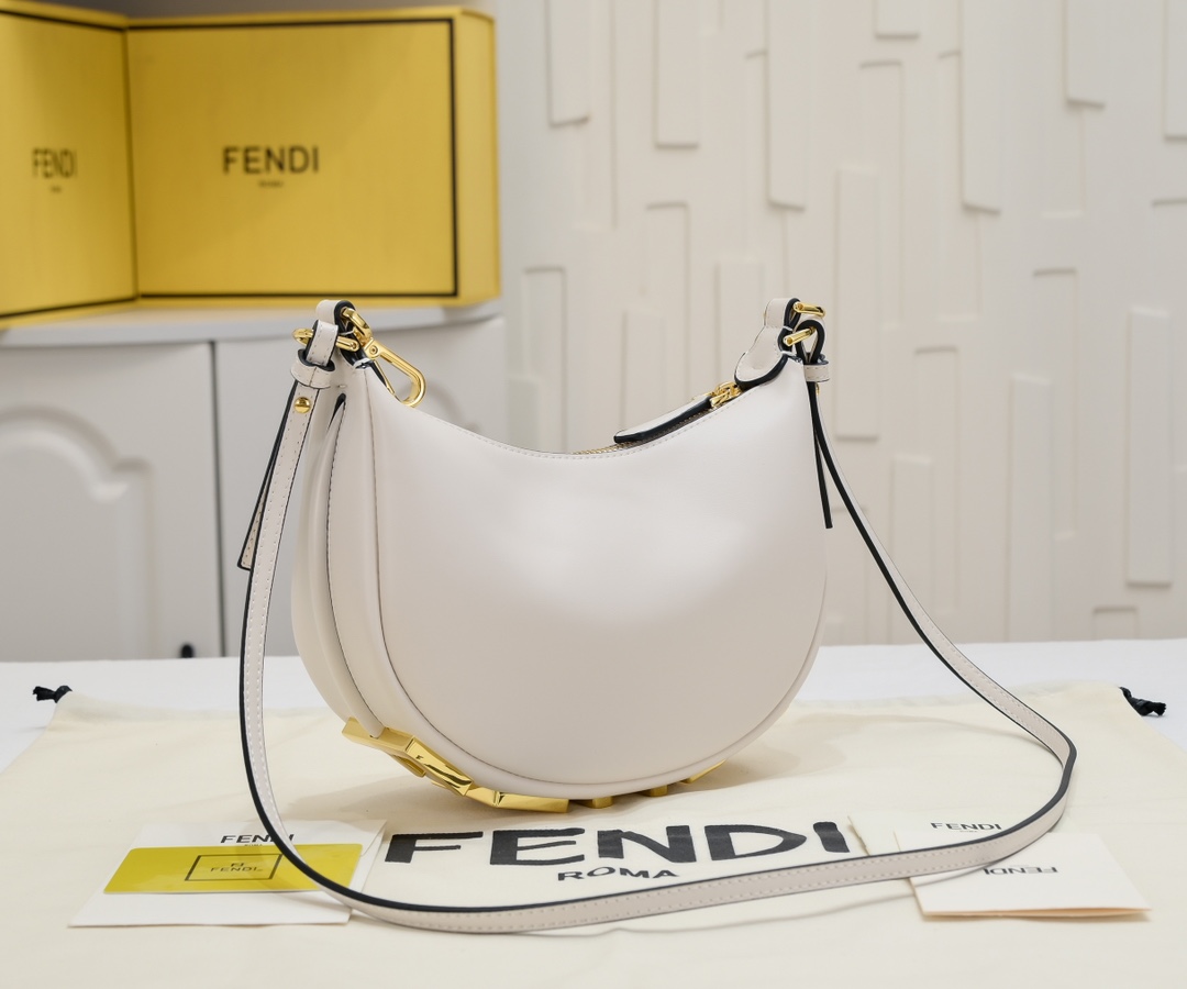 FENDI praphy underarm bag 1009