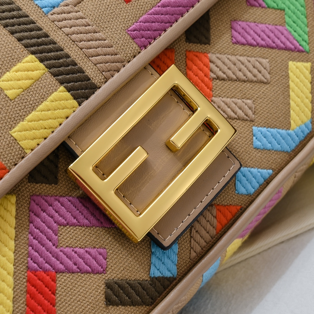 FENDI Baguette Shoulder Bag 1008