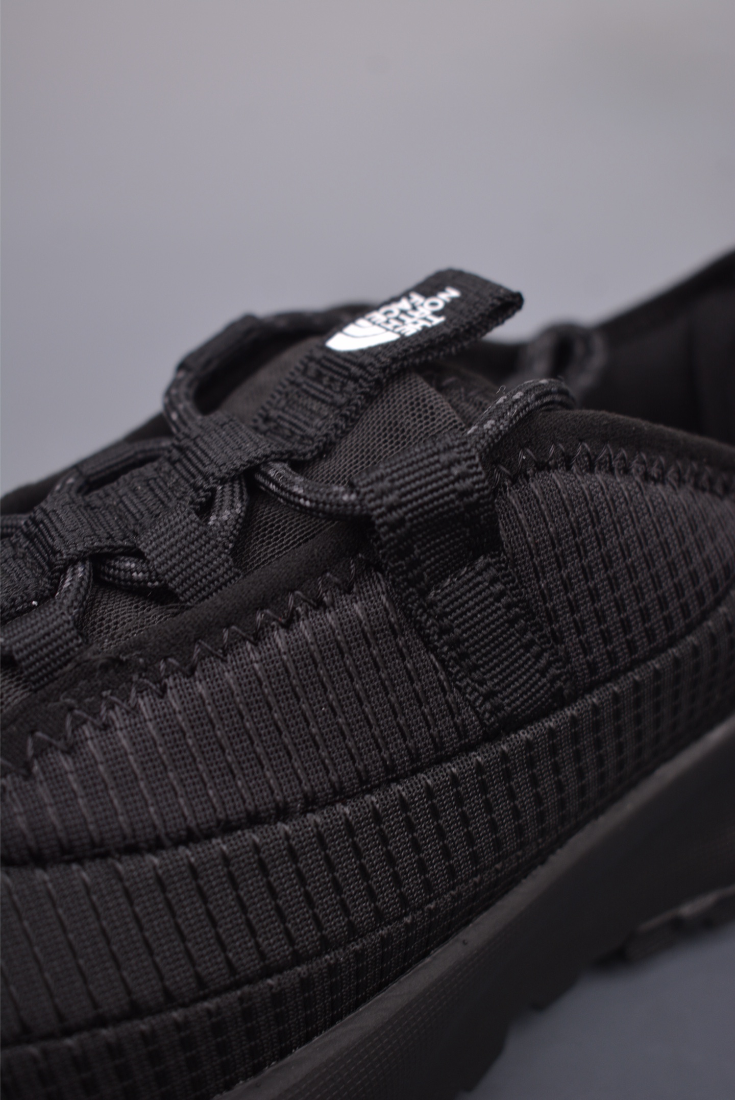 The North Face W Never Stop Lace sneakers black and white NFOA8A93KX7-075