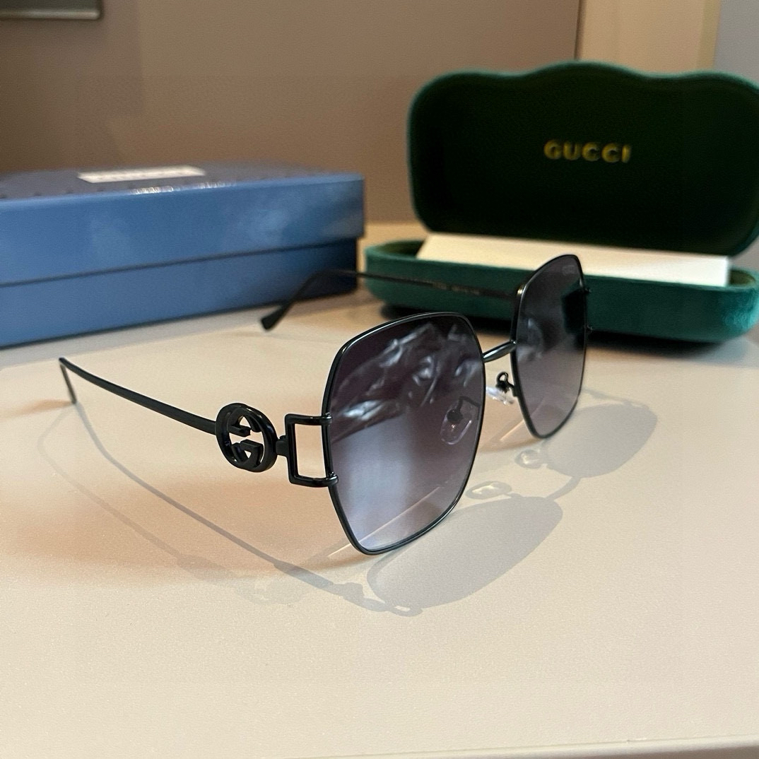 Gucci Square Frame Sunglasses
