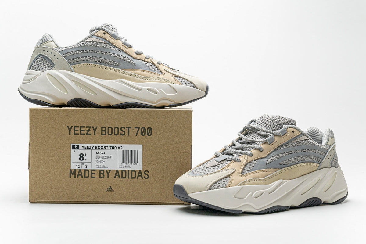 700V2
