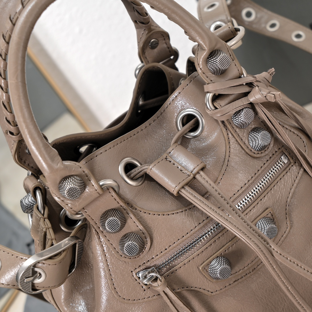 Balenciaga Le Cagole Bucket Bag