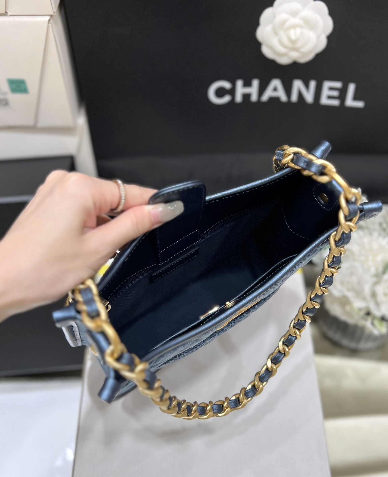 Chanel 24S denim hobo AS4532 00128