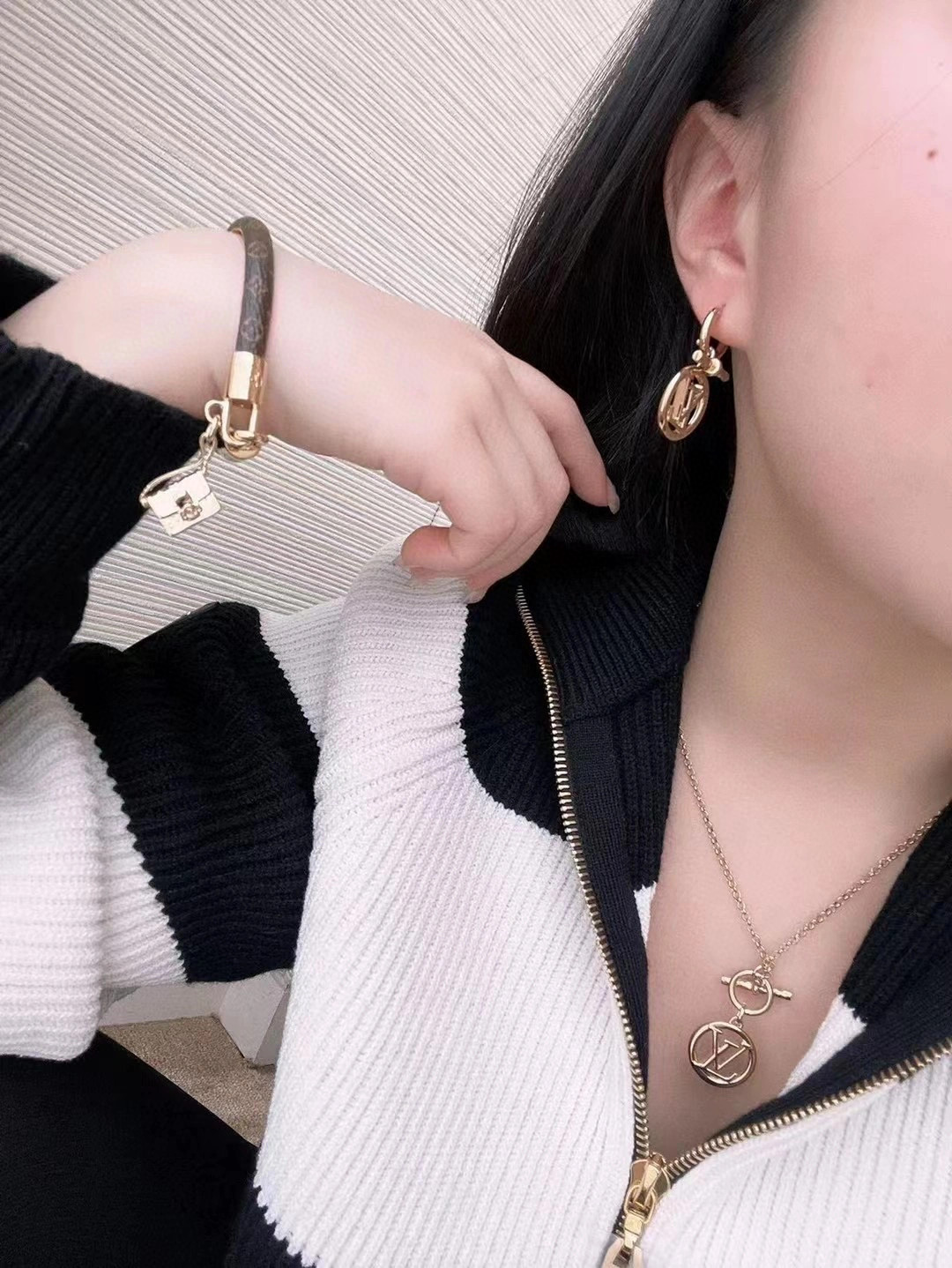Louis Vuitton logo necklace