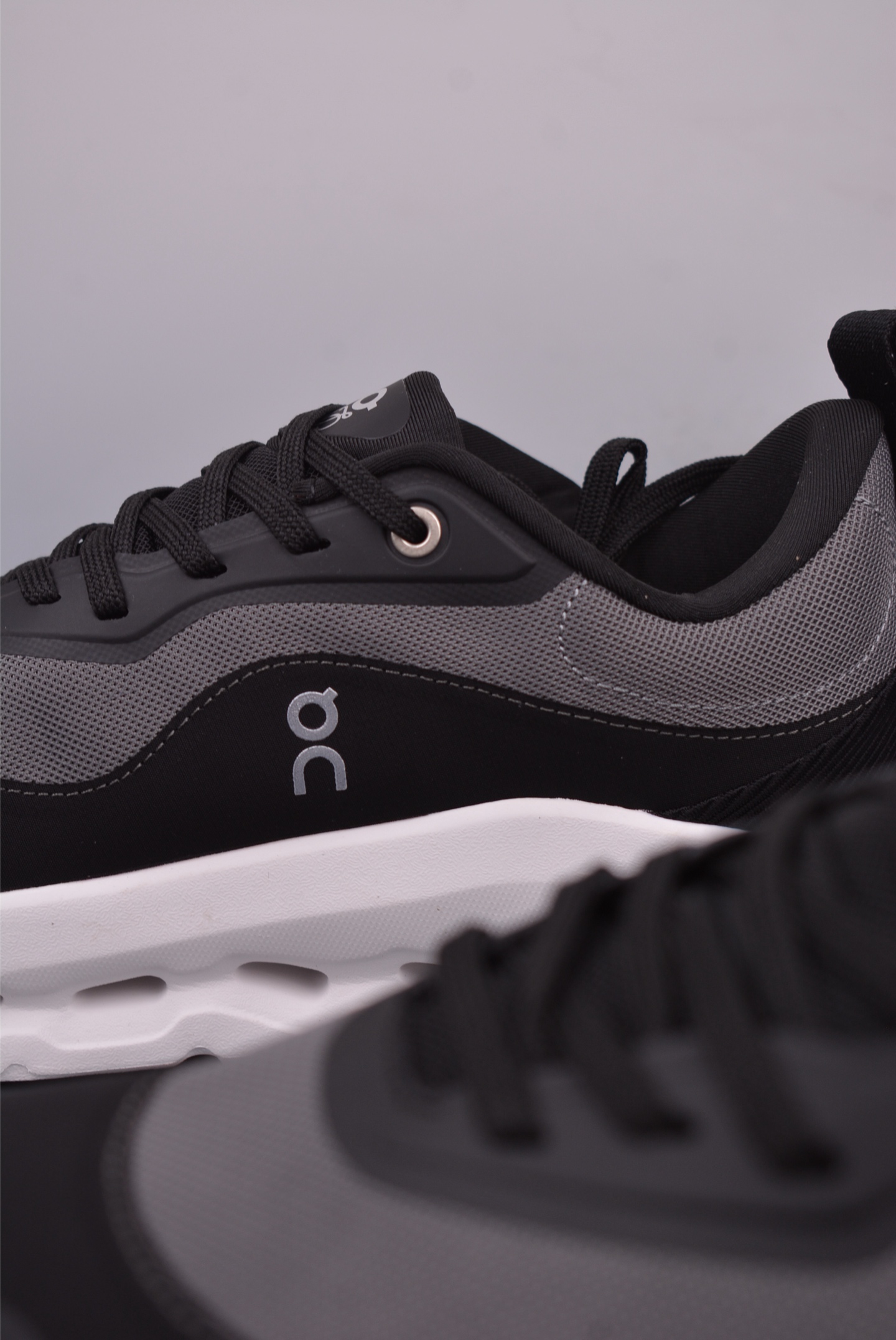 Loewe x ON On Running Cloudtilt 2.0 