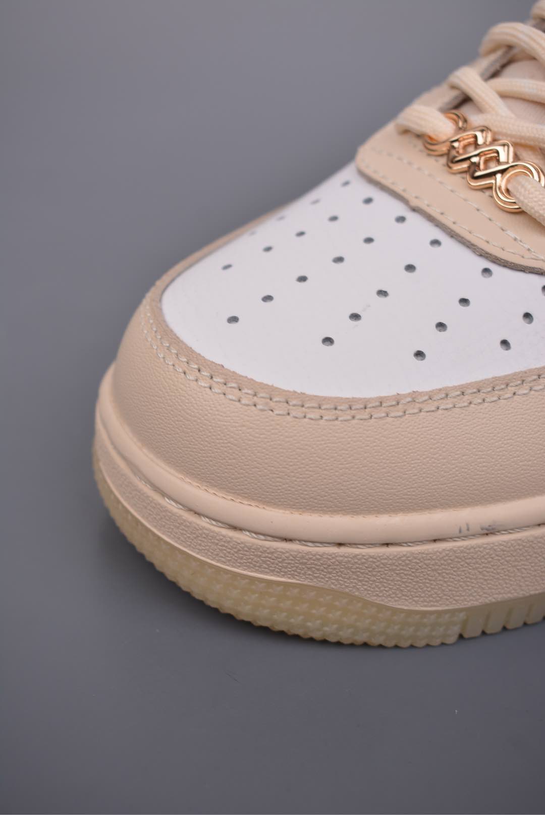 Nike Air Force 1’07 Low Year of the Snake Leather Off-White HV5990-172