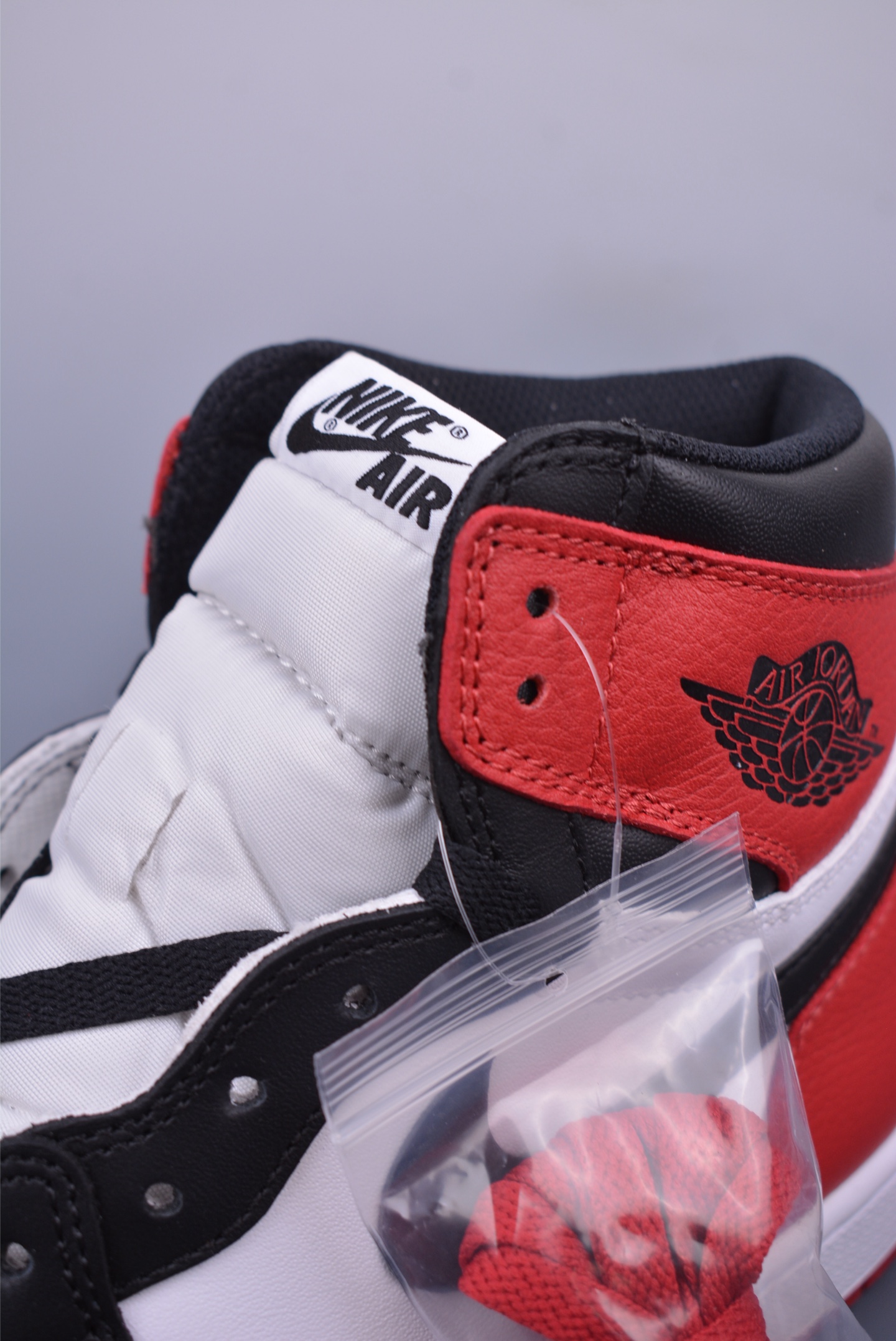Air Jordan 1 Retro High OG Black Toe AJ1 basketball shoes Black Toe Black Head 555088-125