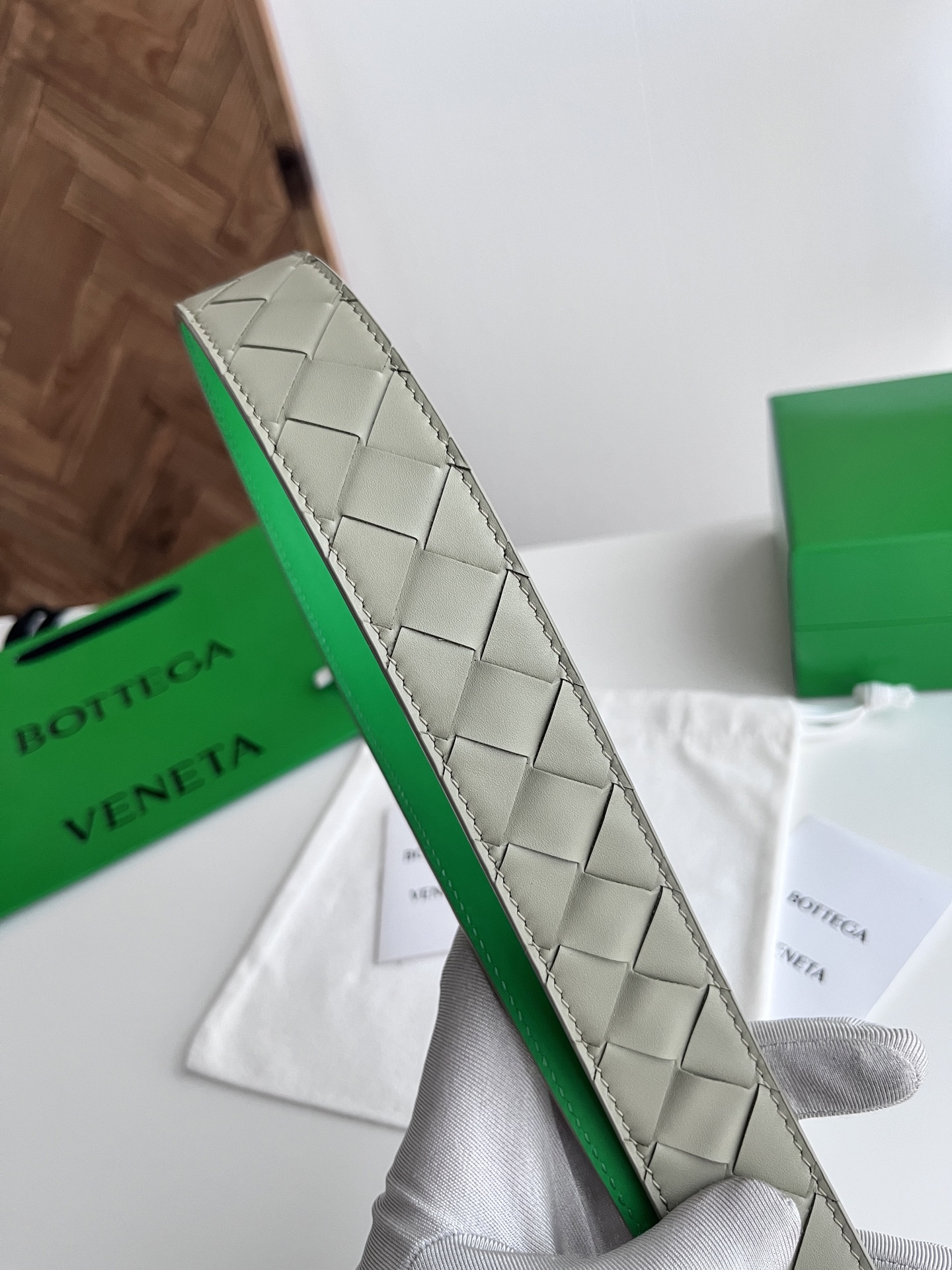 Bottega Veneta intreccio woven cowhide double-sided waistband with a width of 3.5cm