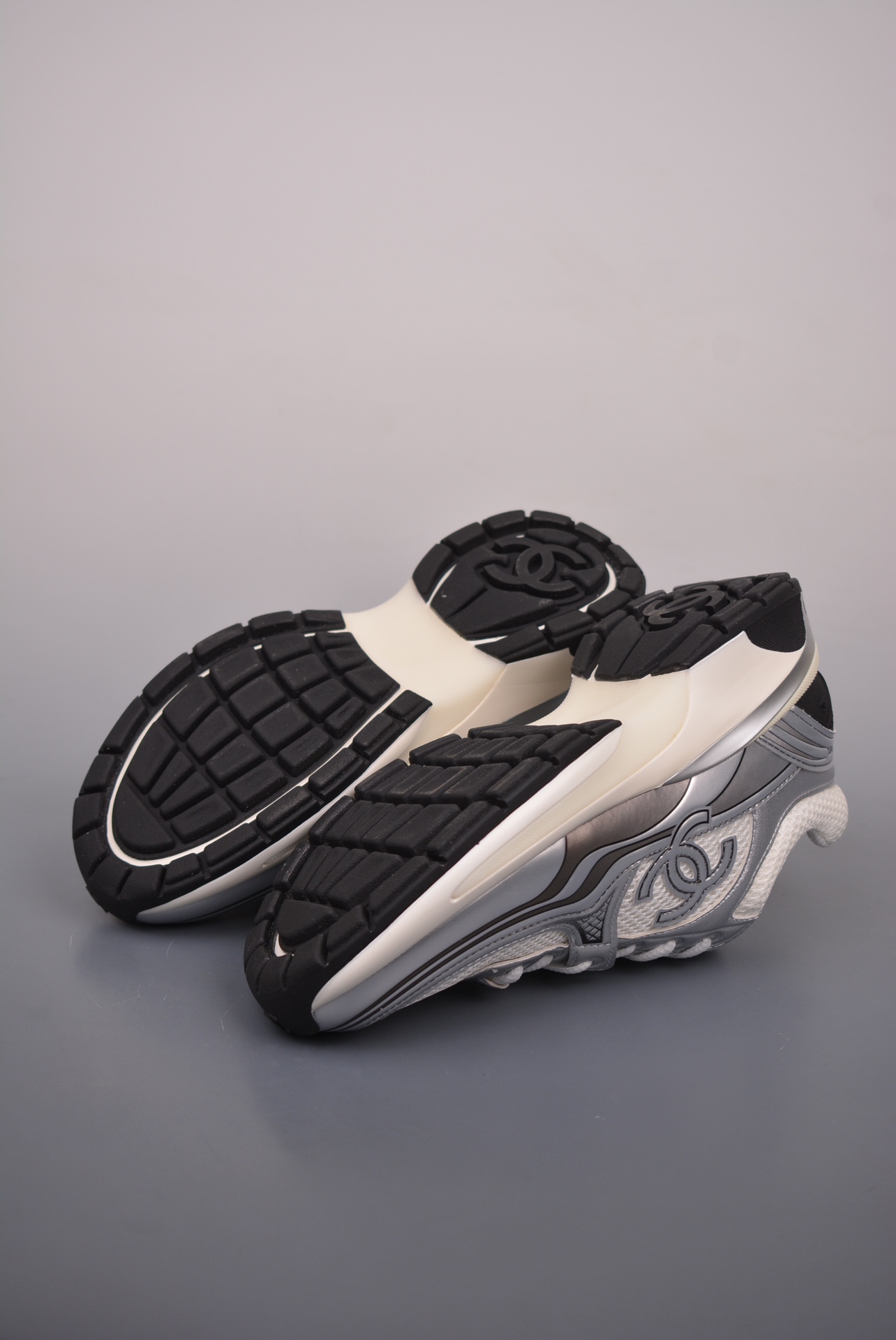 Chanel Cruise Logo Casual Low Silver