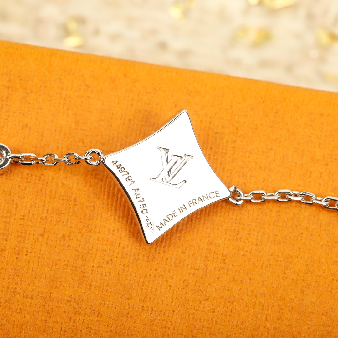 Louis Vuitton Four Flower Bracelet