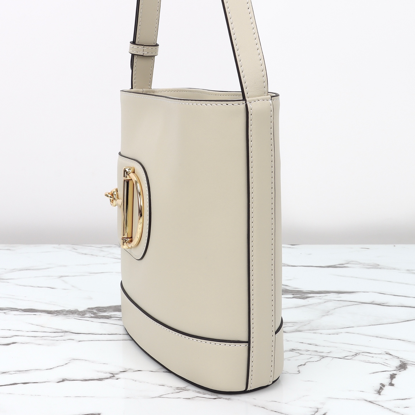 Gucci 73 small bucket bag ‎833665 AAEC2 9540