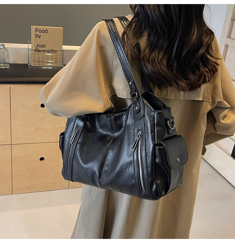 🌲Early Christmas Sale 49% OFF🌲Women's Punk Style Studded Decor Tote Bag