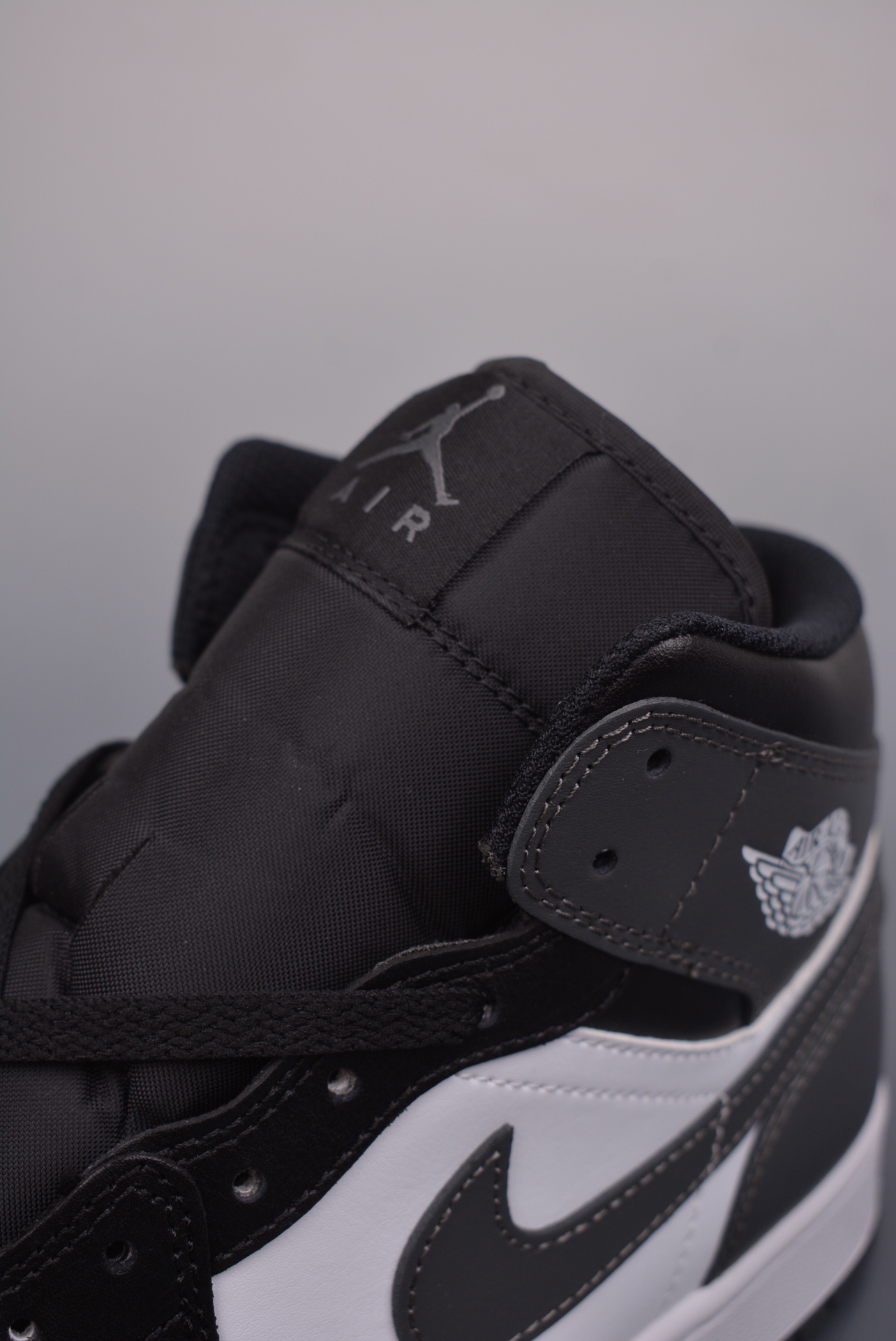 Air Jordan 1 Mid Black Grey  DQ8426-001
