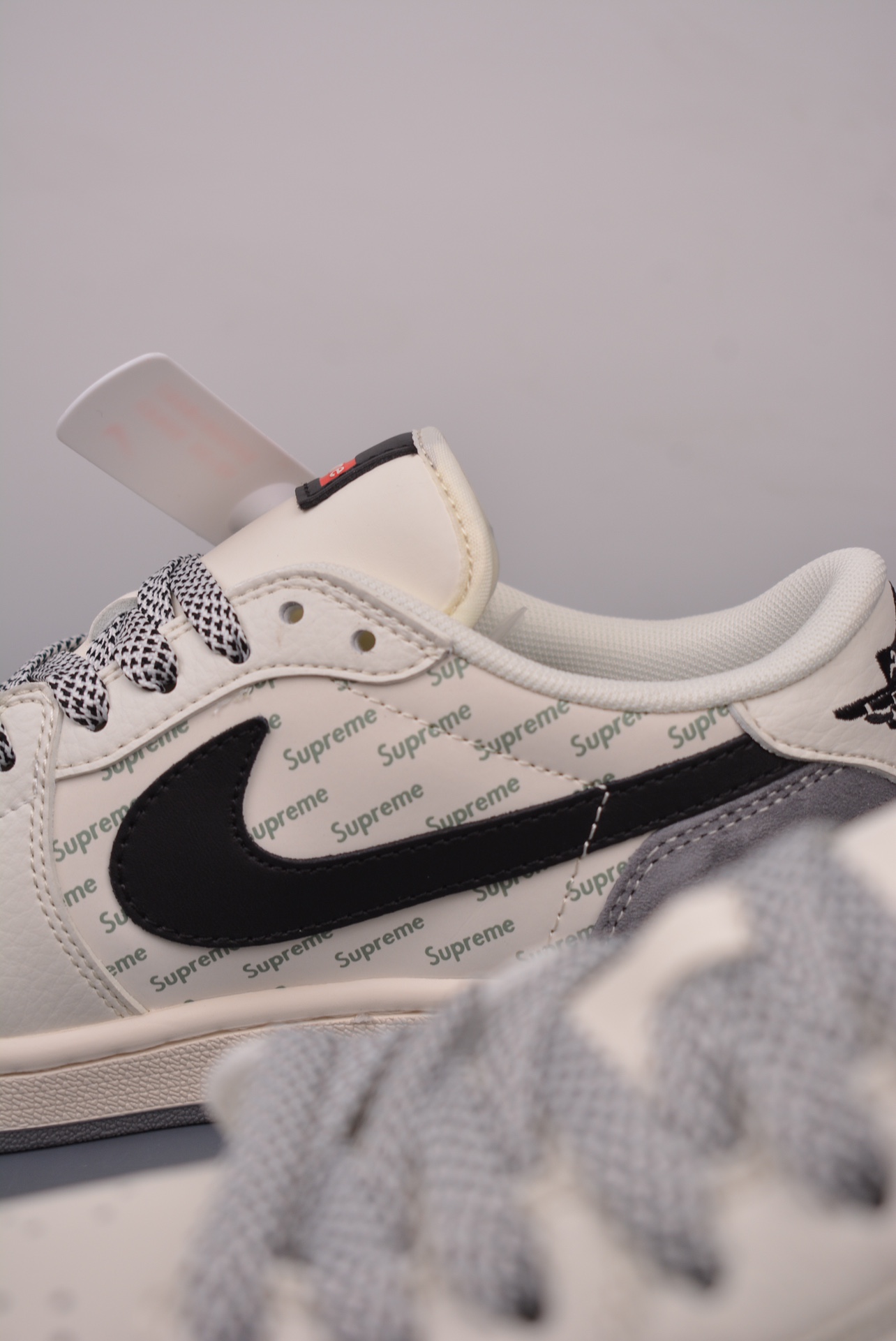 Supreme x Travis Scott x Nike Air Jordan 1 Low OG SP Beige Gray Black XY2688-120