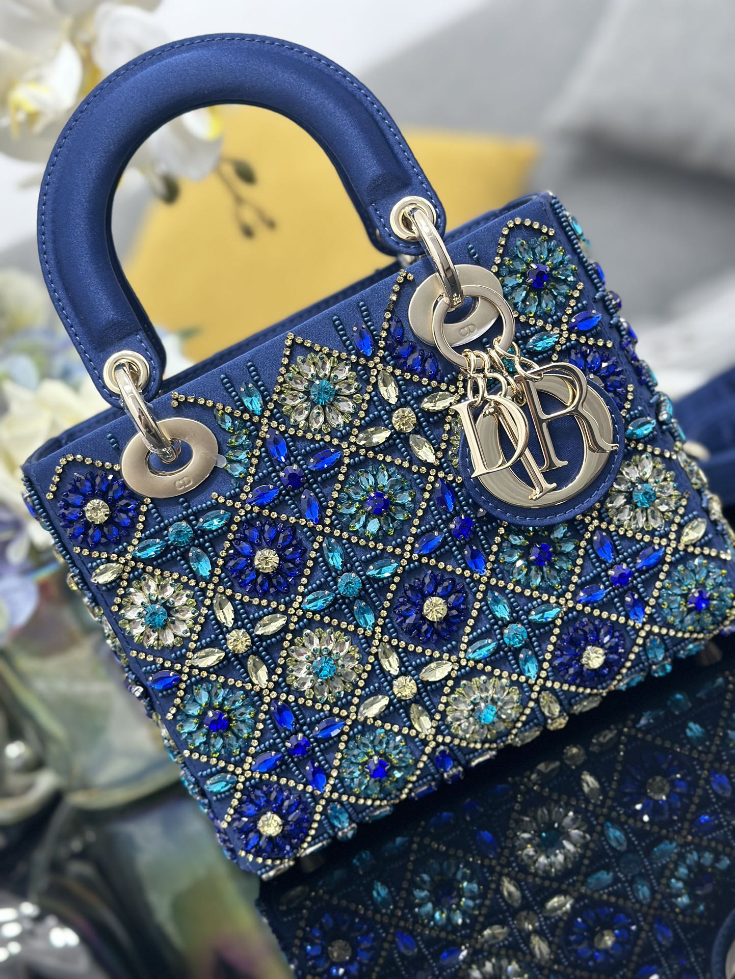Dior Lady Dior four-grid embroidery blue diamond Lady Dior bag M0538