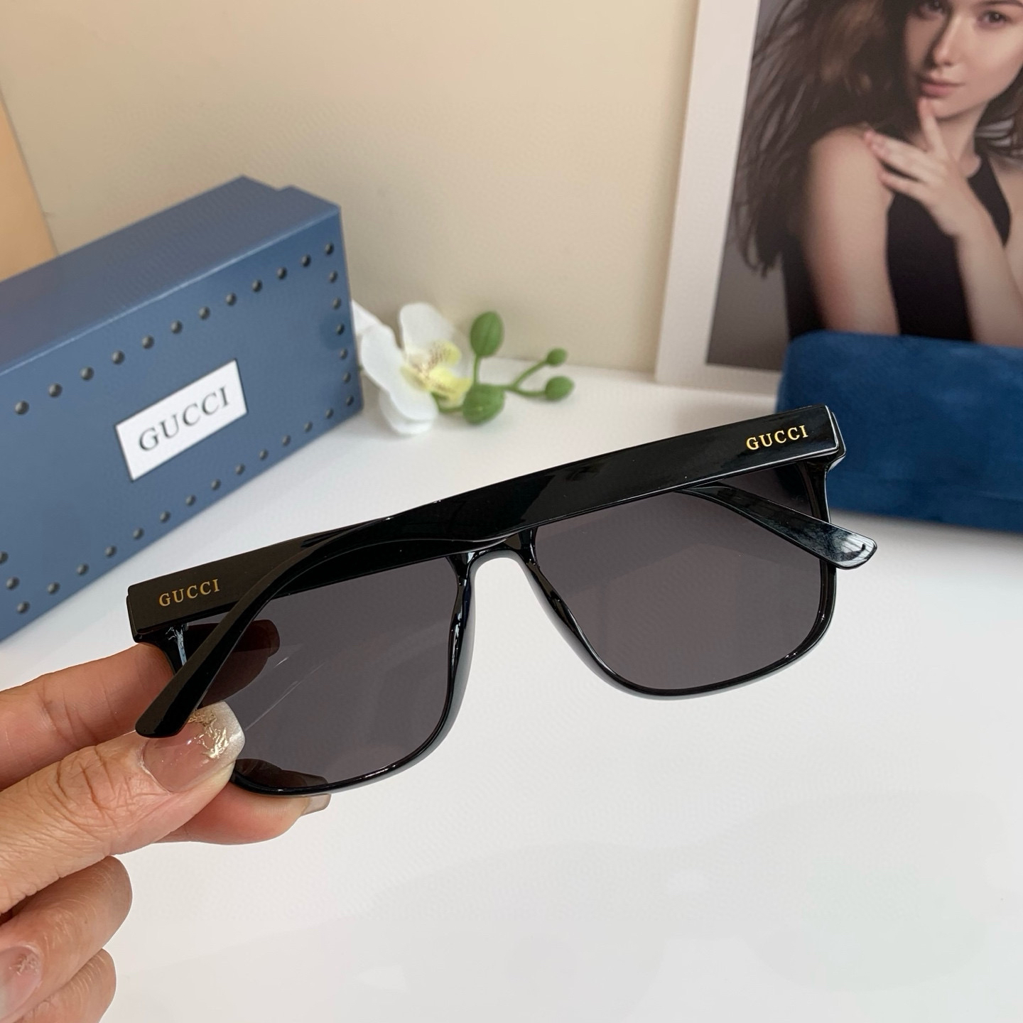 Gucci Round Frame Sunglasses