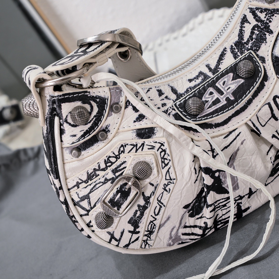 Balenciaga le cagole series underarm bag