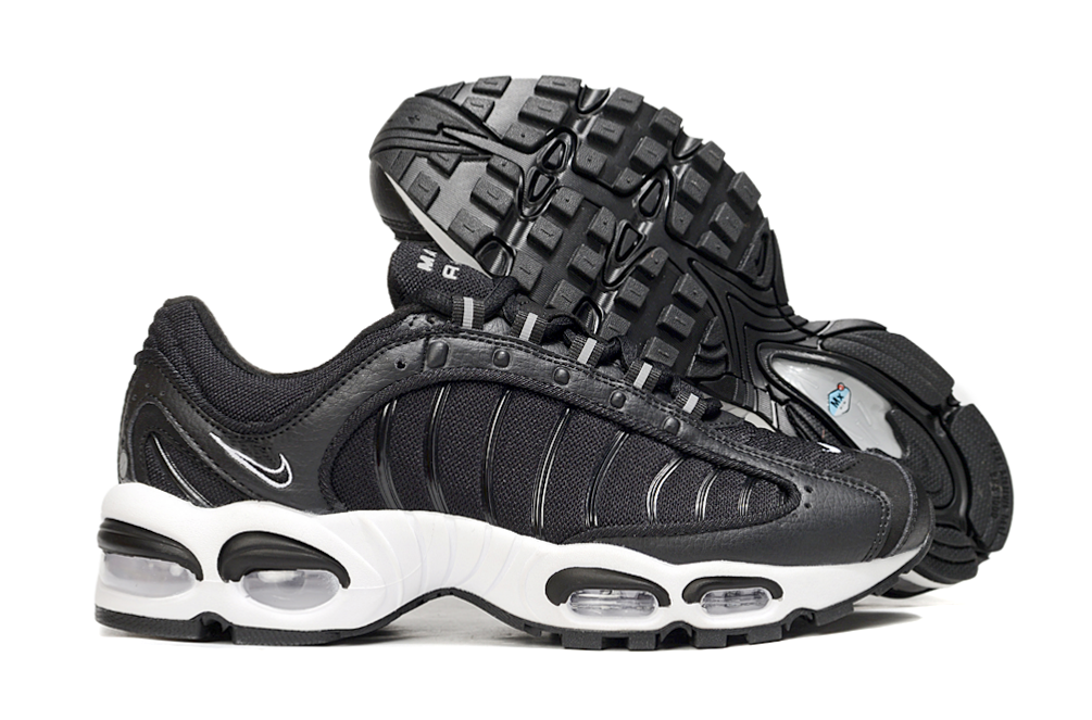 Air Max TailWind 4