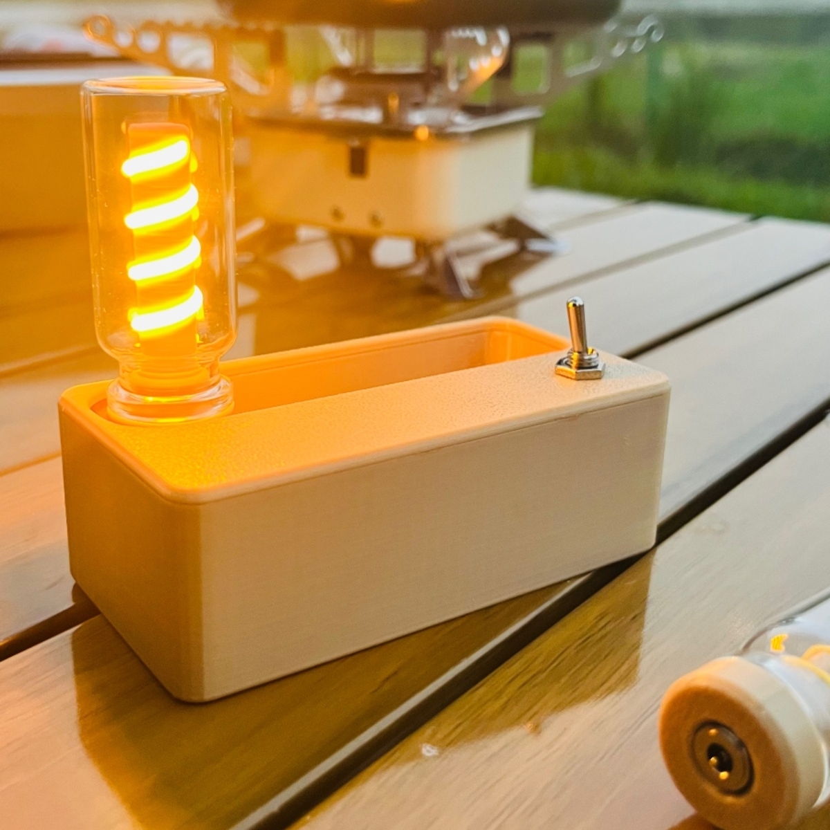 ON SALE🔥Creative Magnetic Flippable Table Lamp