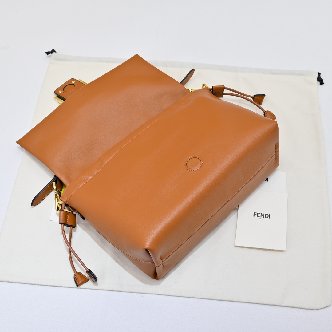 FENDI Mamma Baguette Handbag 83015B108