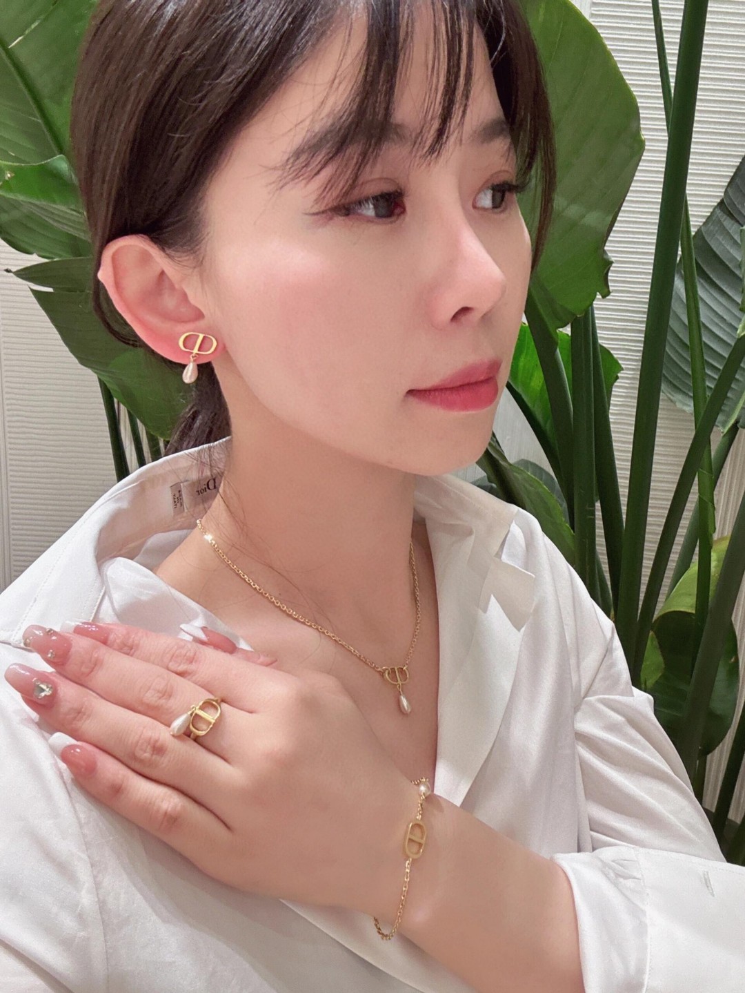 Dior CD letter drop pearl earrings