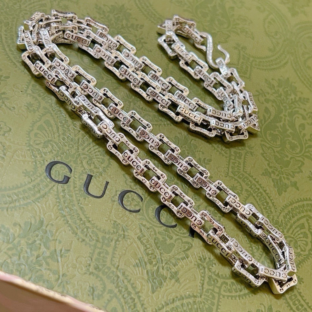 Gucci Anger Forest series new double G square chain necklace