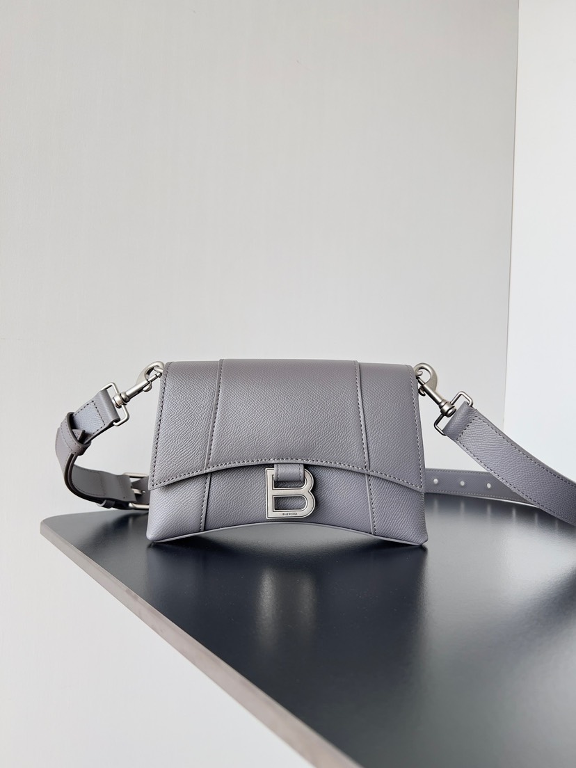 Balenciaga 23ss Down town bag