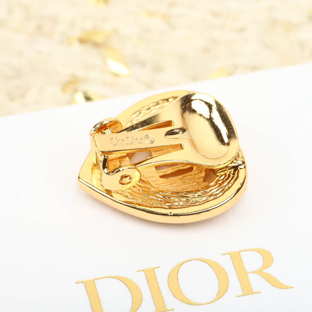 Dior vintage heart clip earrings