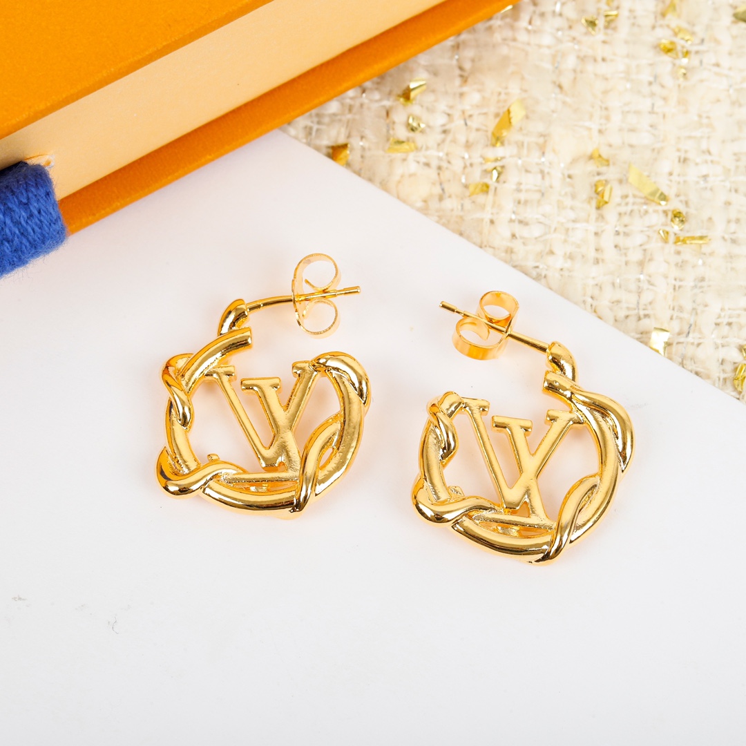 Louis Vuitton blooming rattan earrings