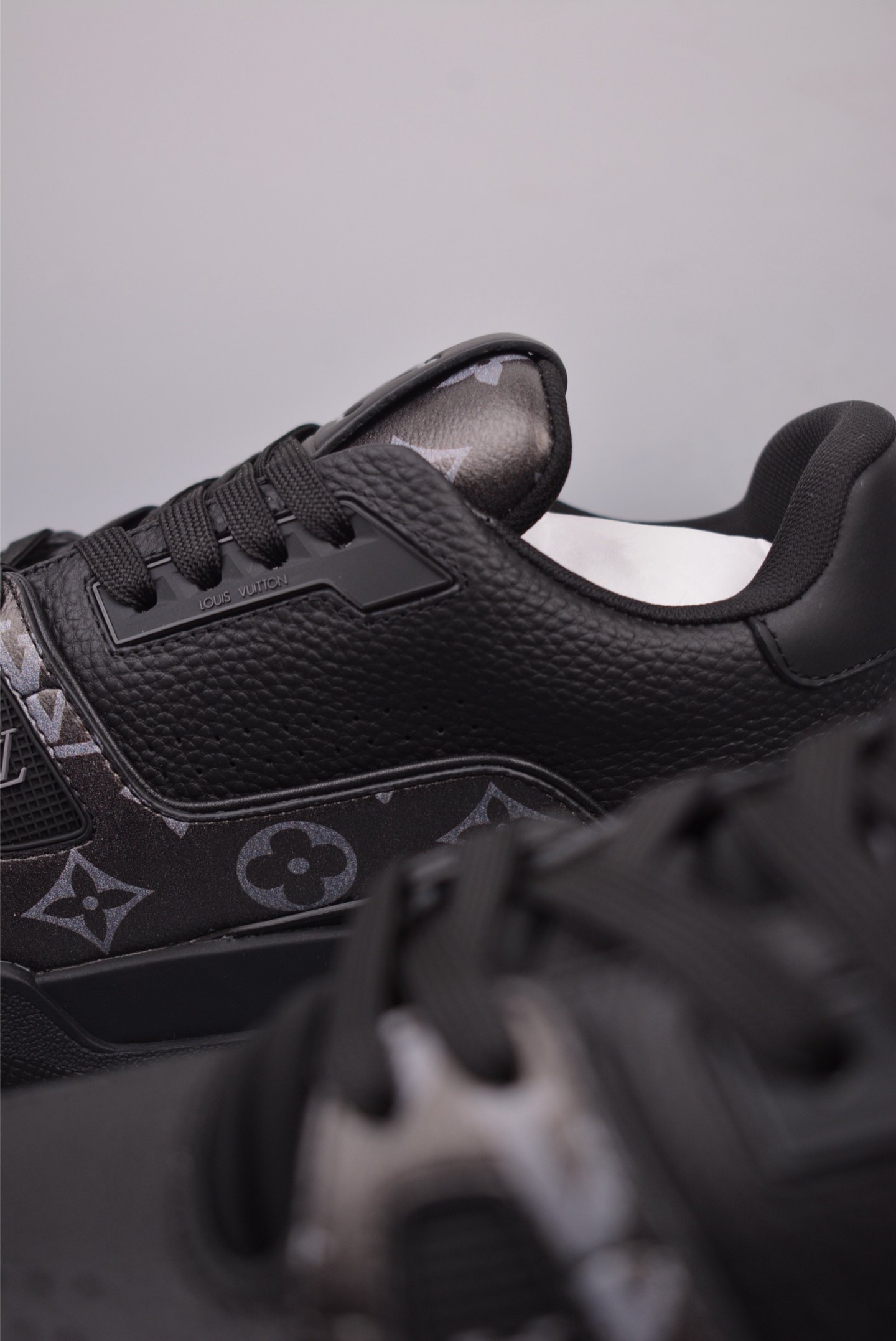 Louis Vuitton Trainer Sneaker Low Black Grey Print 1ADH4A