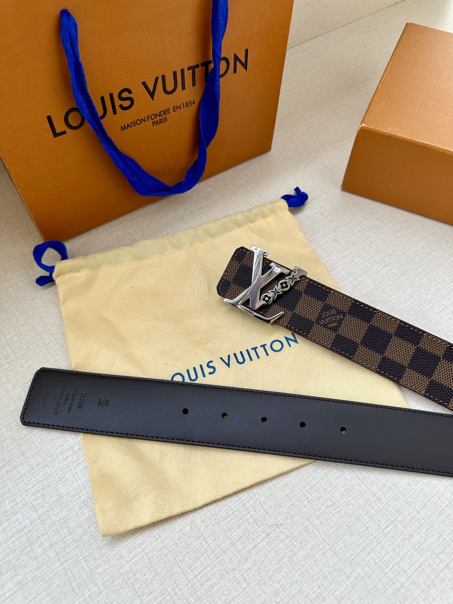 Louis Vuitton Monogram Print Men's Belt, 4CM Width