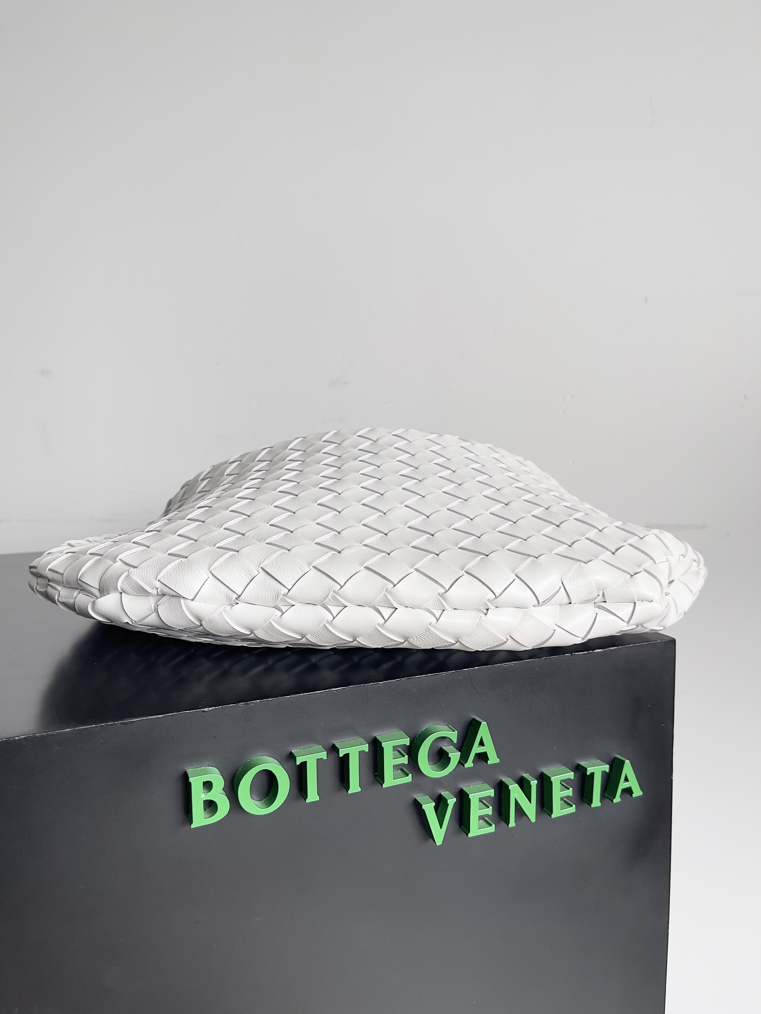 Bottega Veneta Sardine Large Handbag 754988