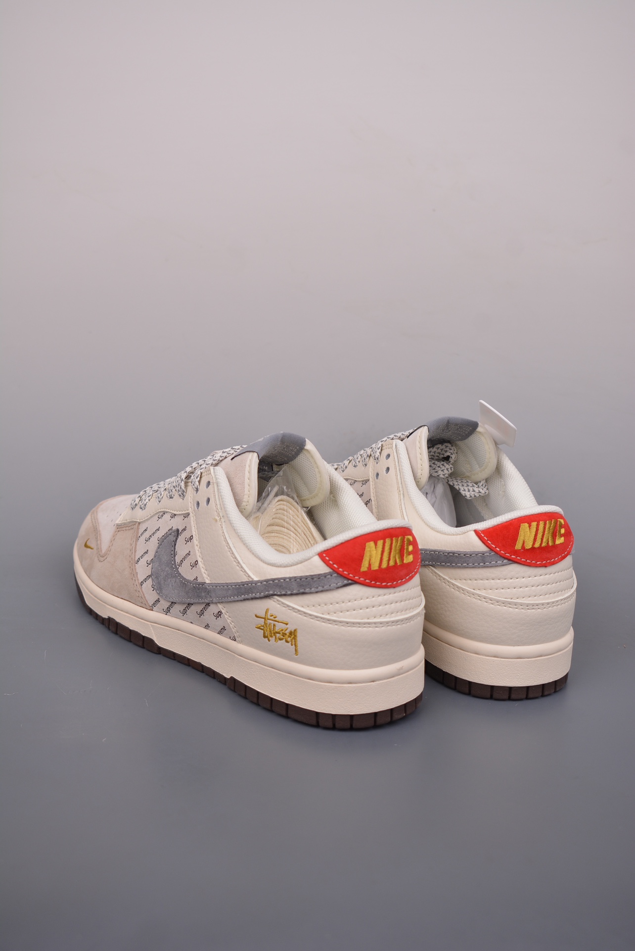 Supremex Stussy x Nike By You SB Dunk Low Retro SP Beige Grey Gold Embroidery XS1086-001