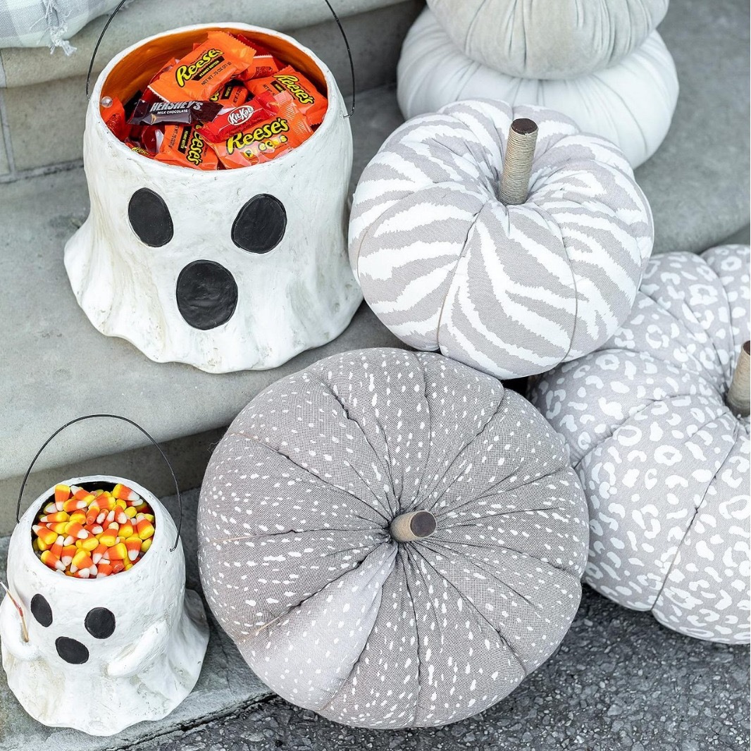 💥ON SALE💥Ghost Bucket Vase