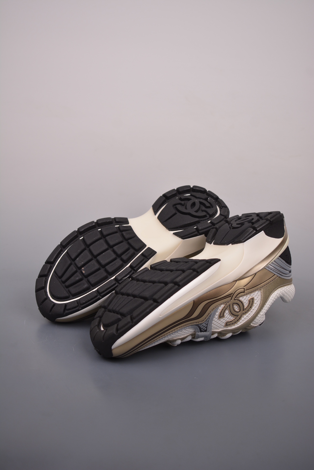 Chanel Cruise Logo Casual Low Rose Gold