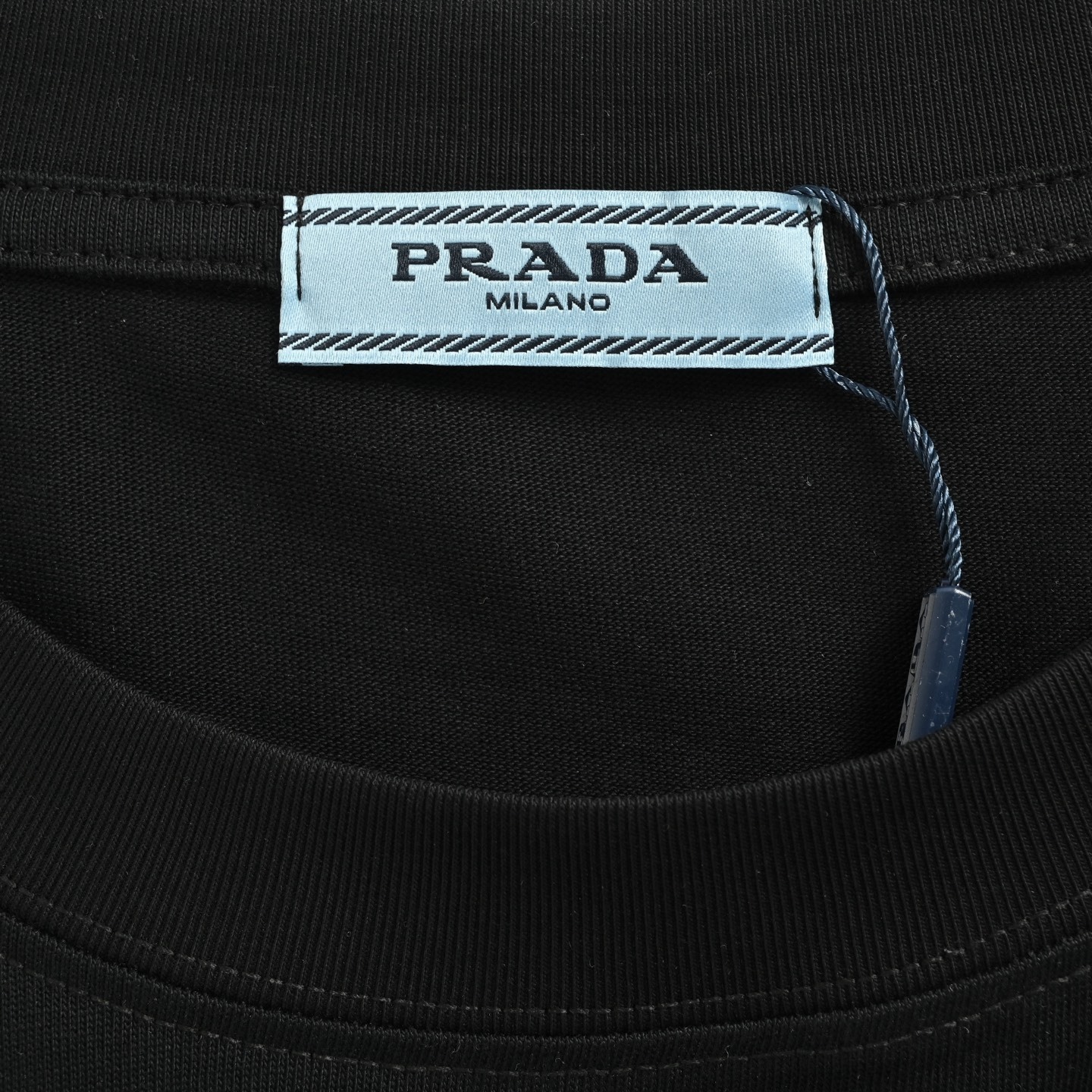 Prada 25ss embossed lettering short-sleeved shirt