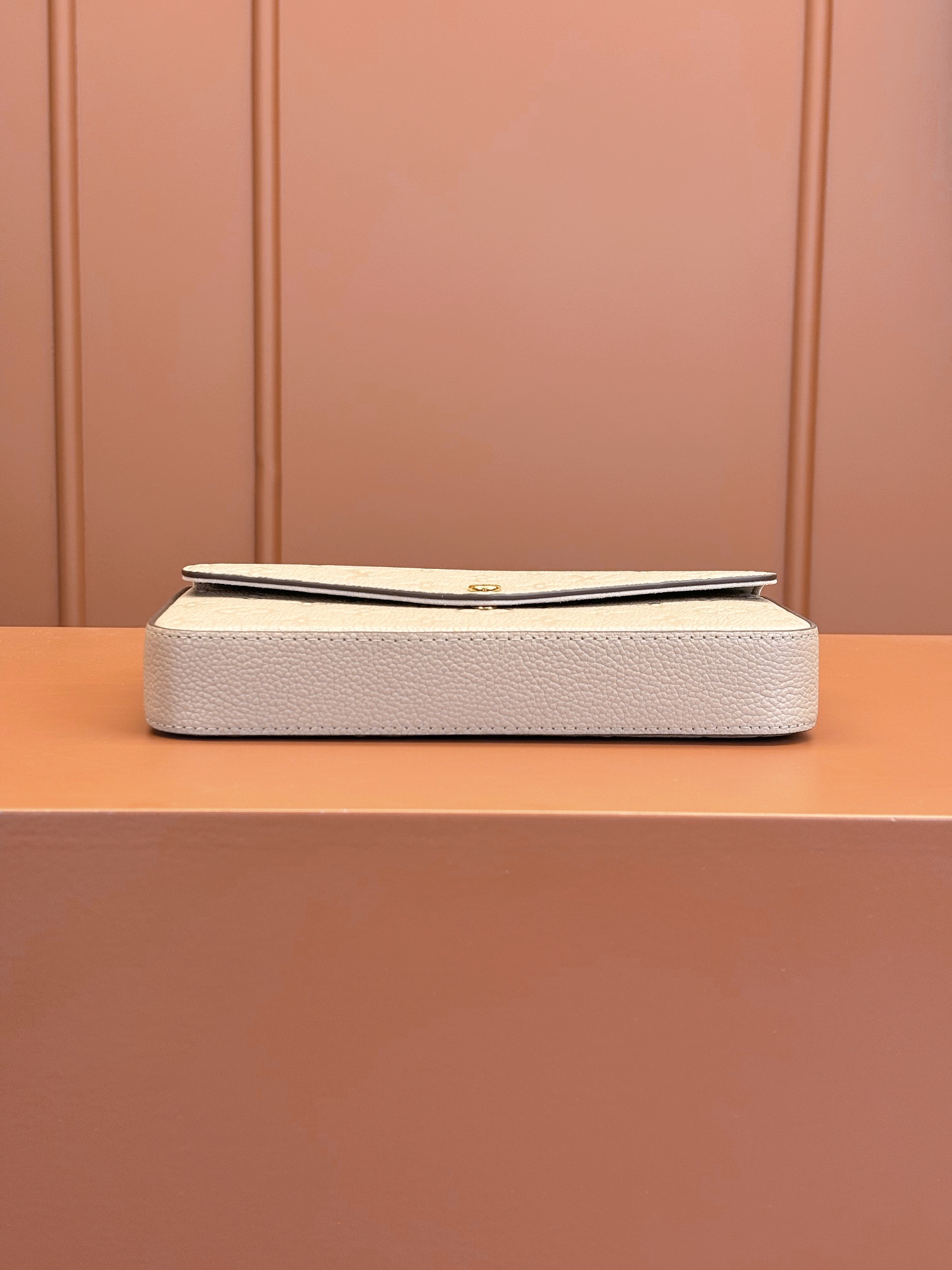 Louis Vuitton POCHETTE FÉLICIE Chain Bag M82609