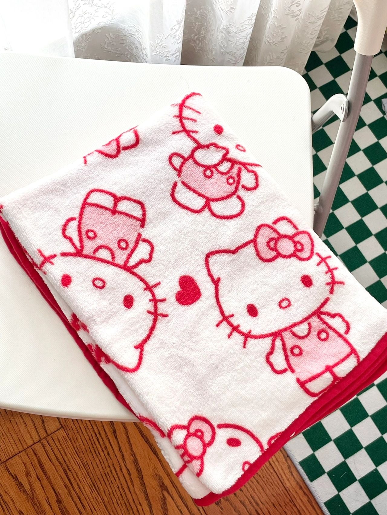 Hellokitty Wearable Blanket for Adults Fuzzy Warm Cozy Plush Furry Throw Cloak Wrap -Gifts for Women Adults and Kids