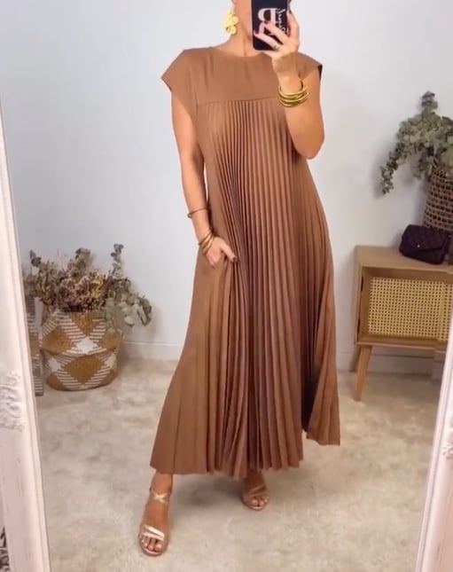 ON SALE🔥Women Summer Pleated Maxi Dress Casual Short Sleeve Long Dress with Pockets