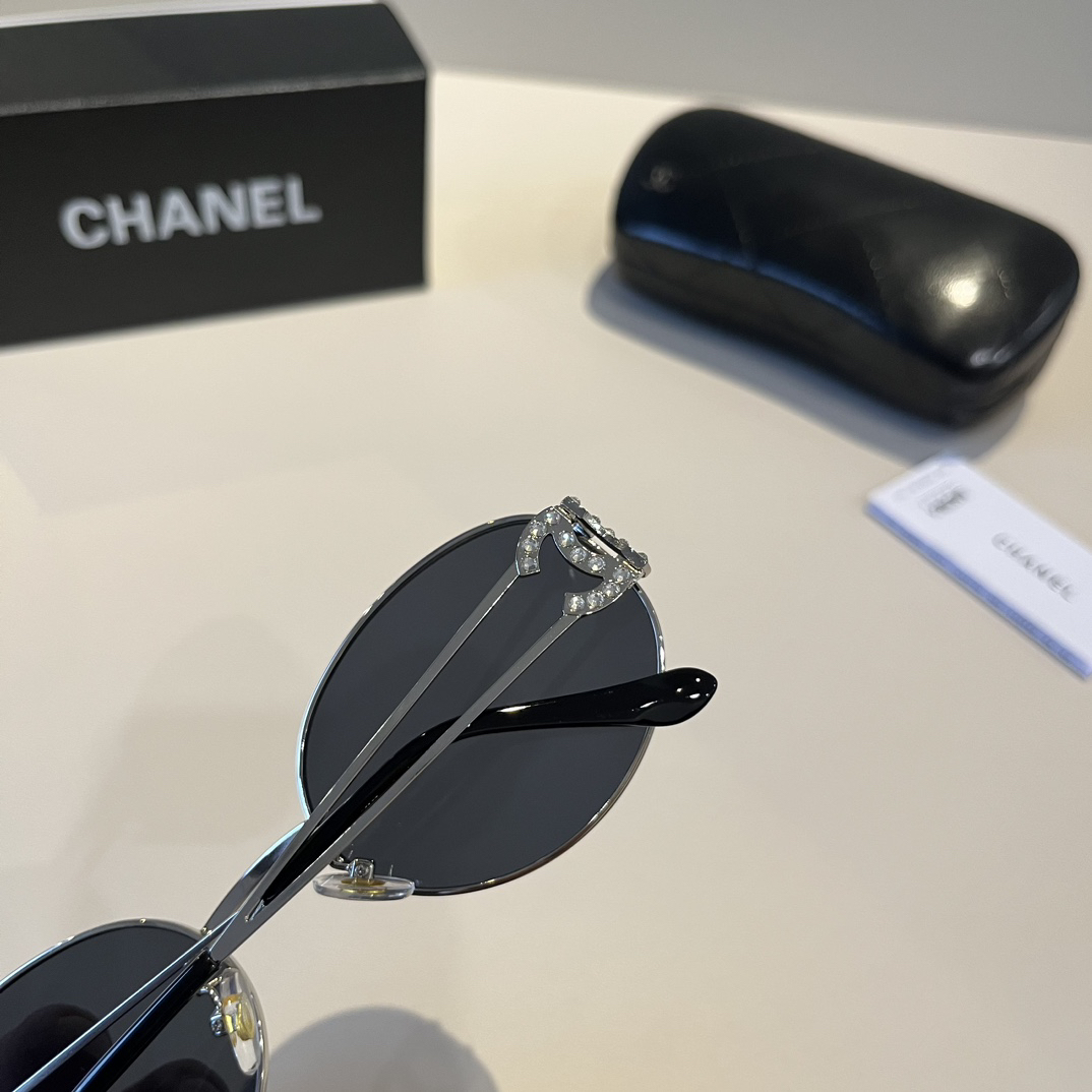 Chanel round frame sunglasses