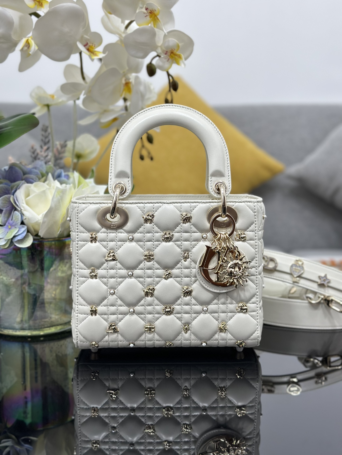 Dior Lady Four-grid Constellation Stud White Lady Bag M0538