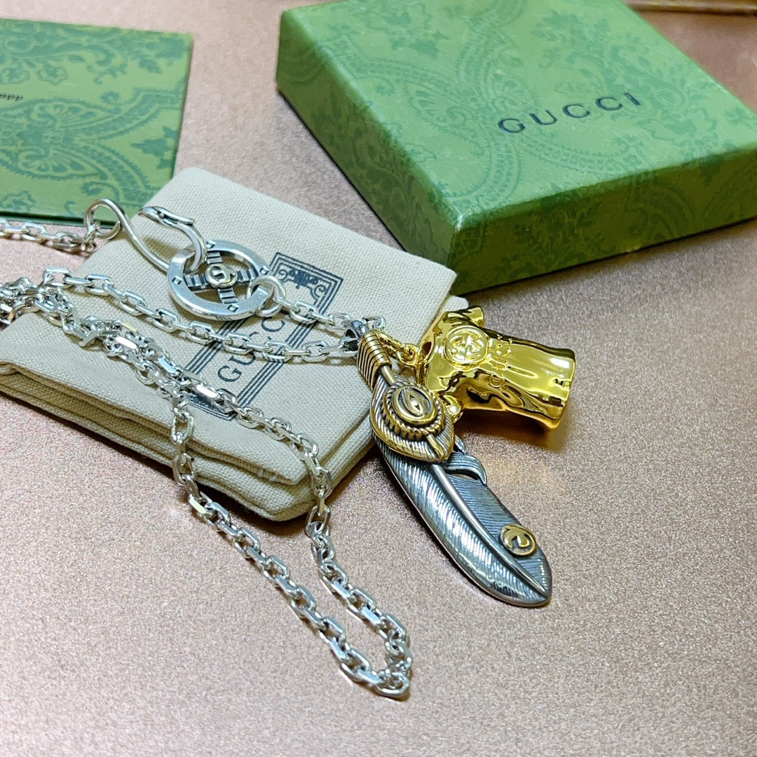 Gucci Anger Forest series gold T-shirt feather necklace