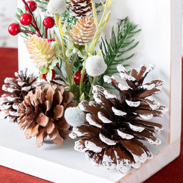🎄Handcrafted LED Star Pinecone Christmas Decorations with Wooden Base