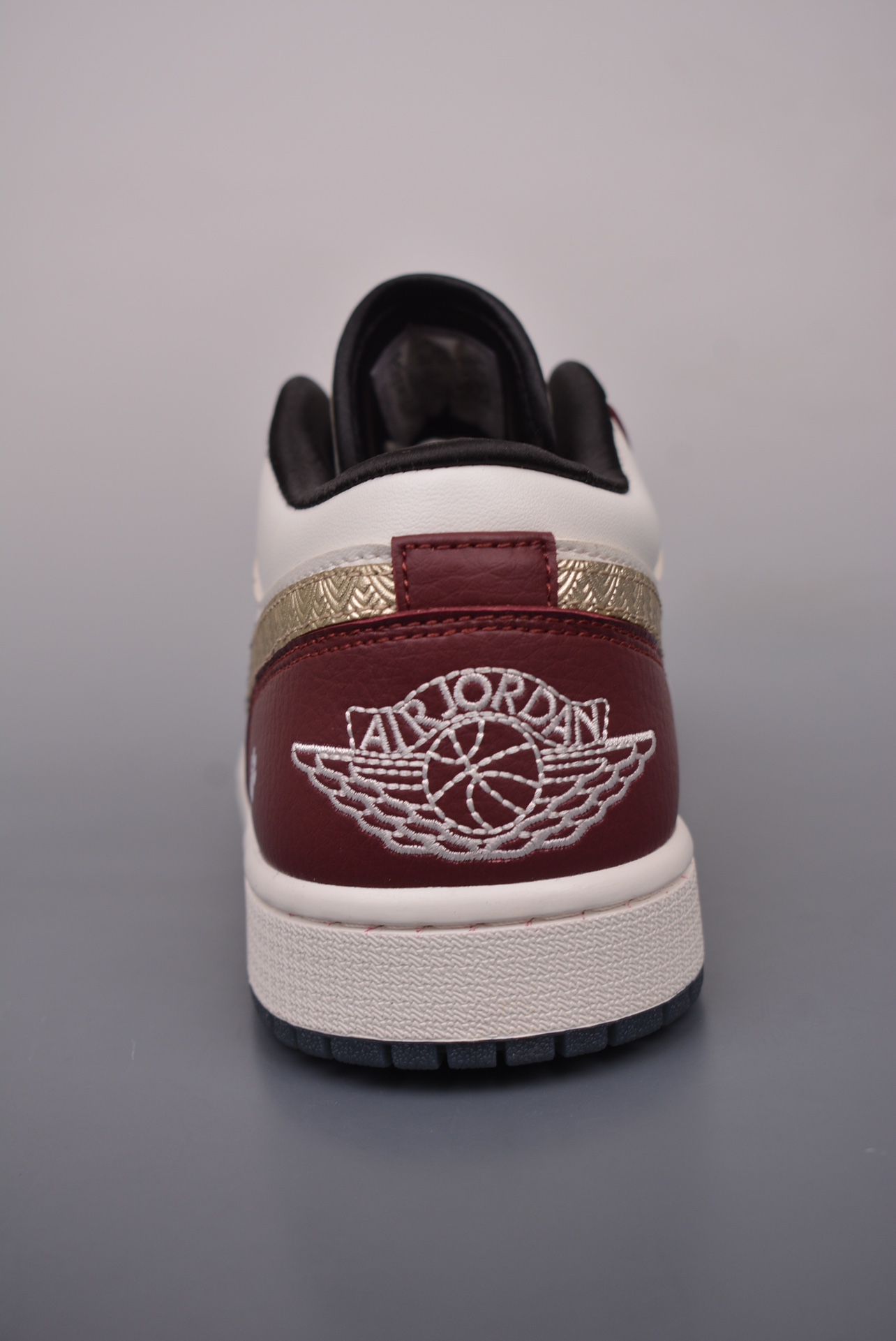 Air Jordan 1 Pouting Panda Red