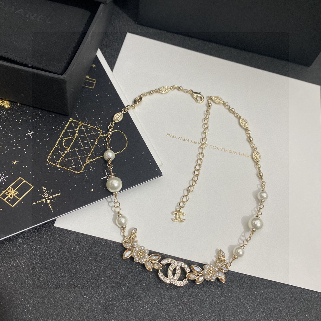 Chanel pearl and diamond necklace