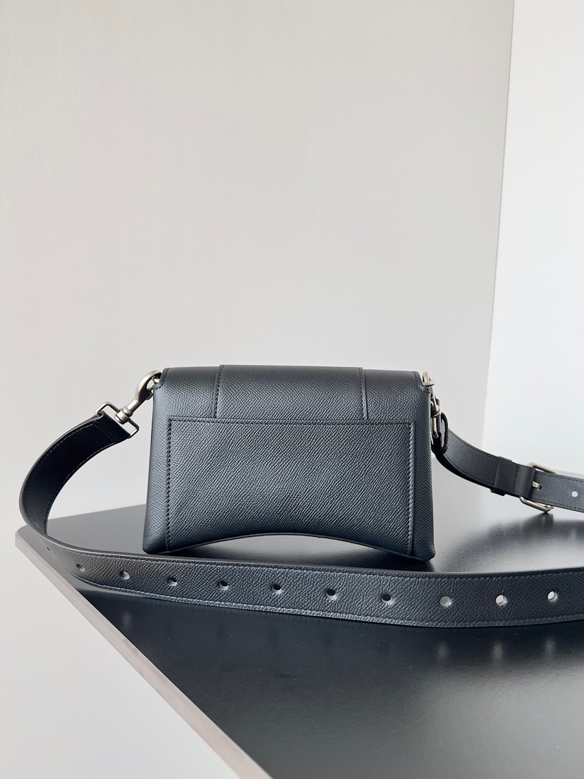 Balenciaga 23ss Down town bag